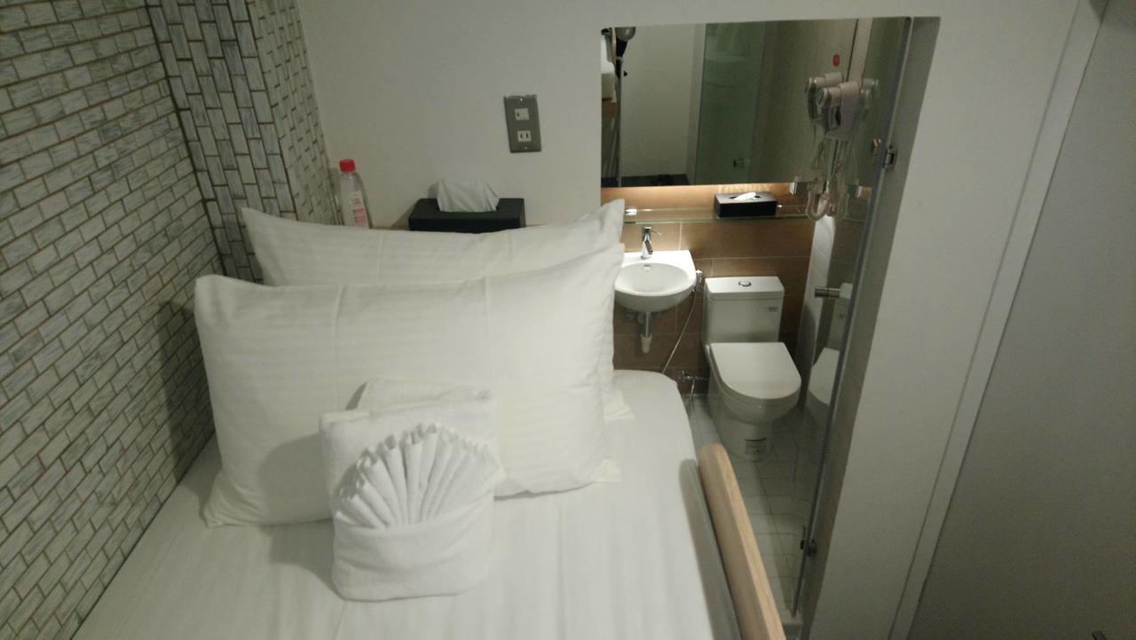 King Wow Inn Tainan Buitenkant foto