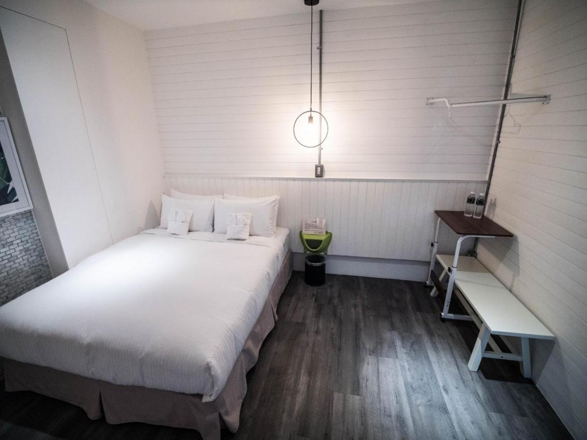 King Wow Inn Tainan Buitenkant foto